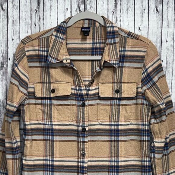 Patagonia Long-Sleeved Organic Cotton  Fjord Flannel Shirt - Picture 3 of 10